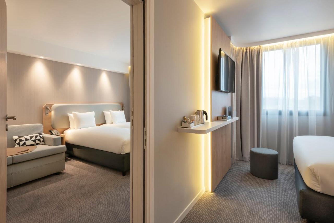 Holiday Inn Express - Marne-La-Vallee Val D'Europe By Ihg 贝利罗曼维利而 外观 照片